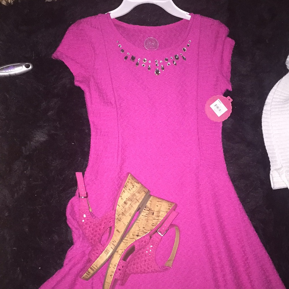 AMERICAN HERITAGE. Fusia pink dress, glitter desig